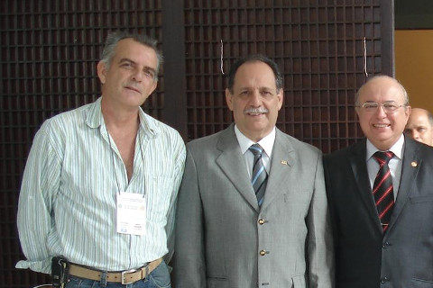 Eu, Dr. afonso e o Presidente do CFO , Dr Ailton Diogo Monilhas Rodrigues, dando o seu total apoio ao evento. Eu, Dr. afonso e o Presidente do CFO , Dr Ailton Diogo Monilhas Rodrigues, dando o seu total apoio ao evento.
