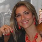 Dra. Larissa Di Gregorio (Cirurgiã-Dentista)