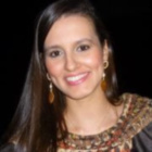 Dra. Michele Prado (Cirurgiã-Dentista)