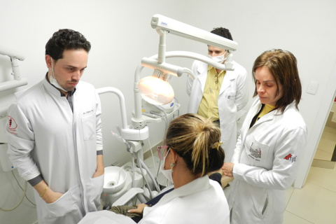 Clínica Curso Toxina e Pree no Instituto Marília Figueiredo Odontologia Moderna