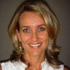 Dra. Aline Hanke Stern Tovo (Cirurgiã-Dentista)